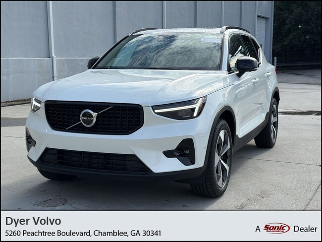 2026 Volvo XC40 B5 Plus SUV