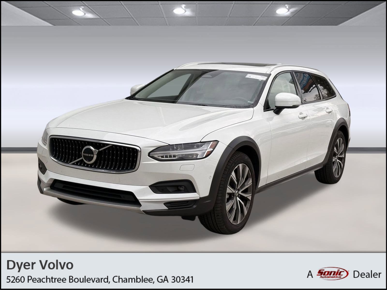 2025 Volvo V90 Cross Country Plus's photo