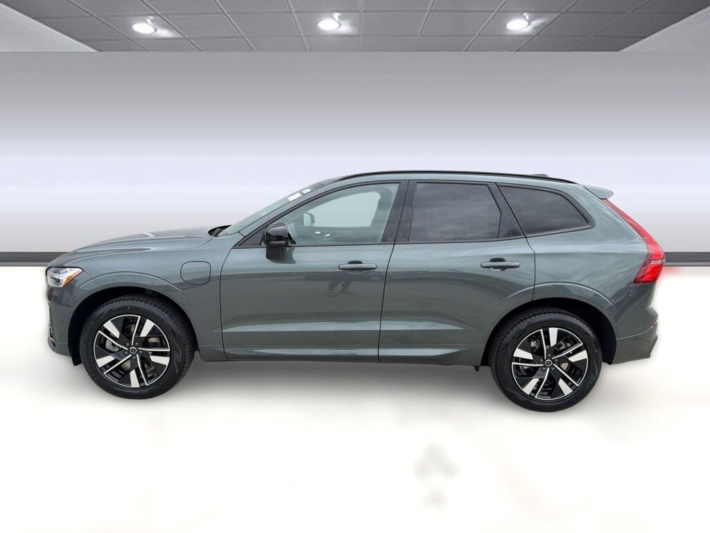 New 2026 Volvo XC60 plug-in hybrid T8 Plus SUV