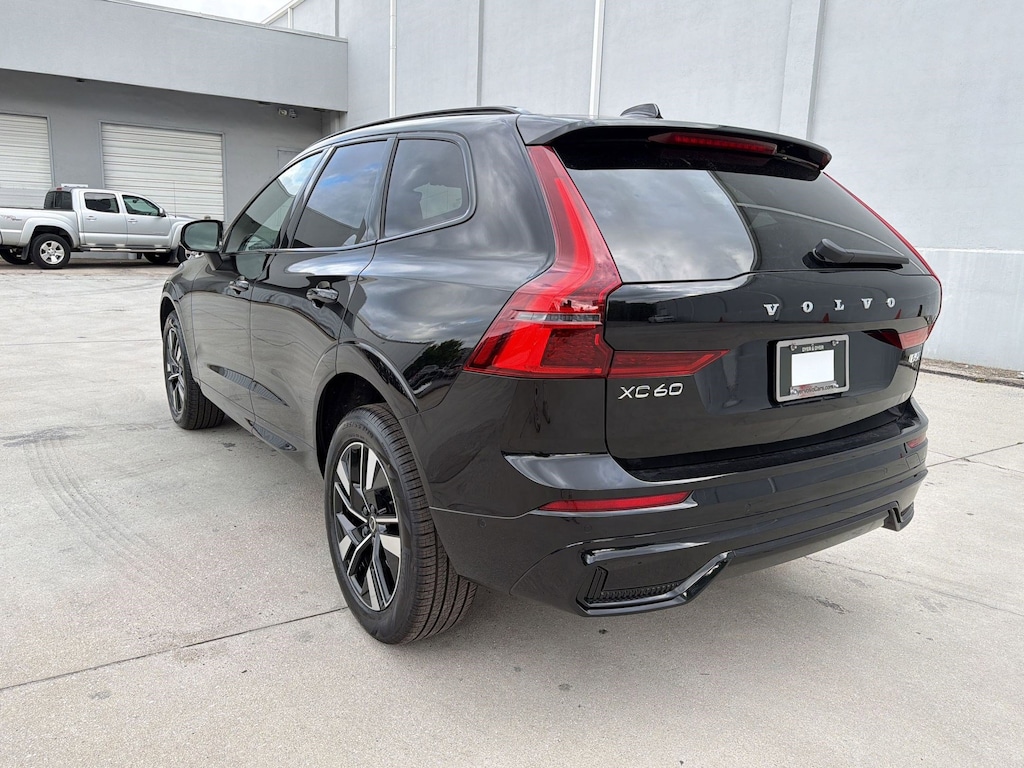 New 2026 Volvo XC60 B5 Plus SUV