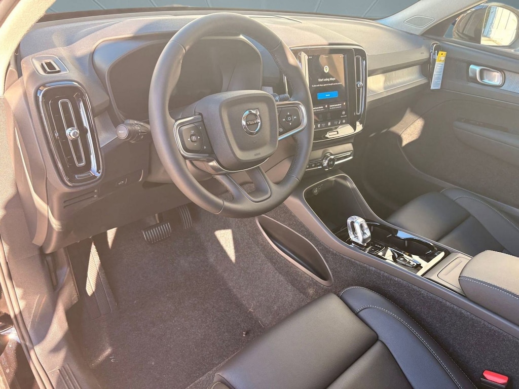 New 2026 Volvo XC40 B5 Plus SUV