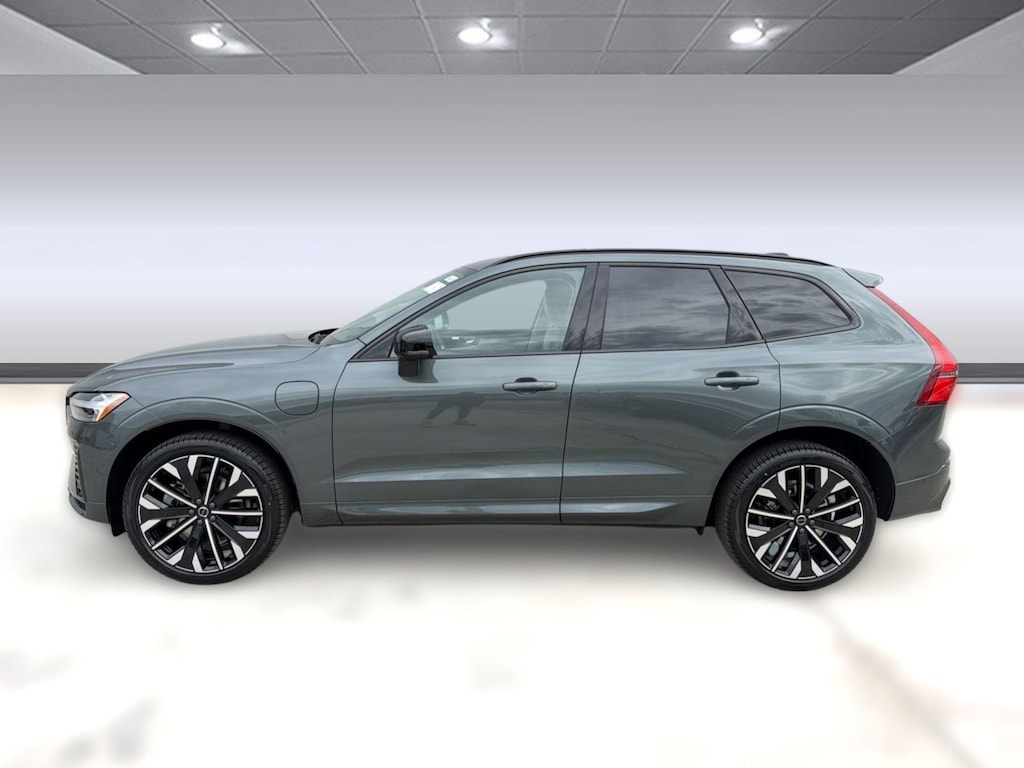 New 2026 Volvo XC60 plug-in hybrid T8 Ultra SUV