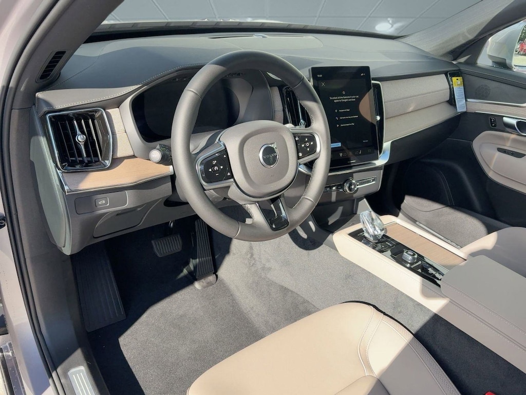 New 2026 Volvo XC90 B5 Core SUV
