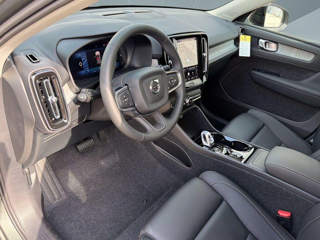 New 2026 Volvo XC40 B4 Plus SUV