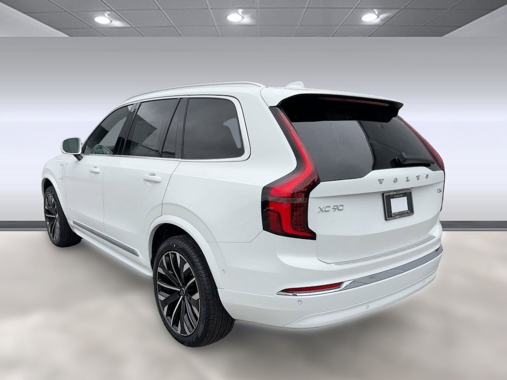 New 2026 Volvo XC90 plug-in hybrid T8 Plus 7-Seater SUV