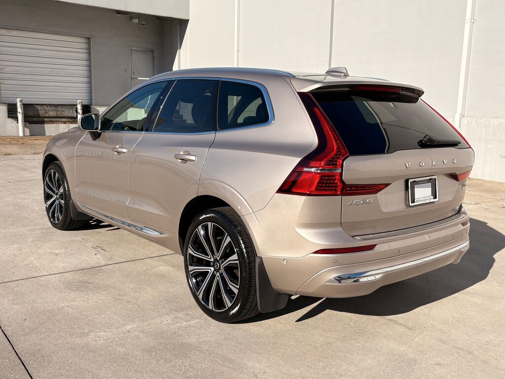 Certified 2023 Volvo XC60 Ultimate Bright Theme SUV