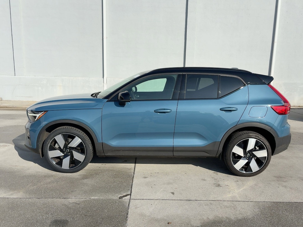 Certified 2023 Volvo XC40 Recharge Pure Electric Ultimate SUV