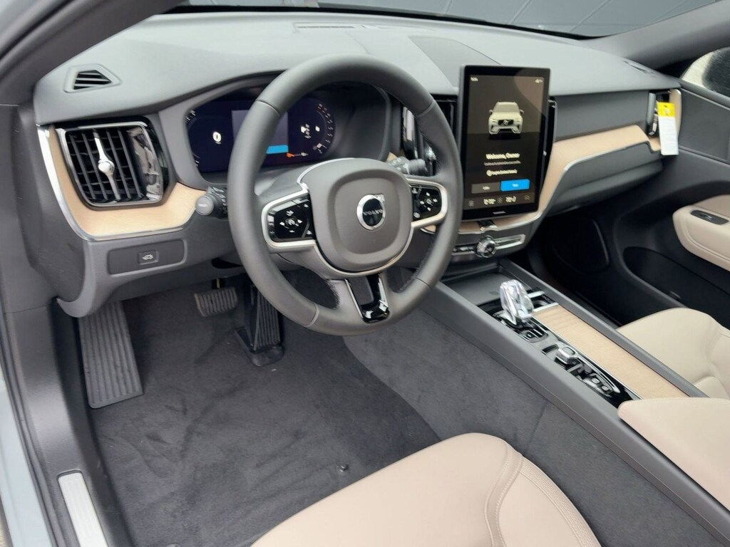 New 2026 Volvo XC60 B5 Plus SUV