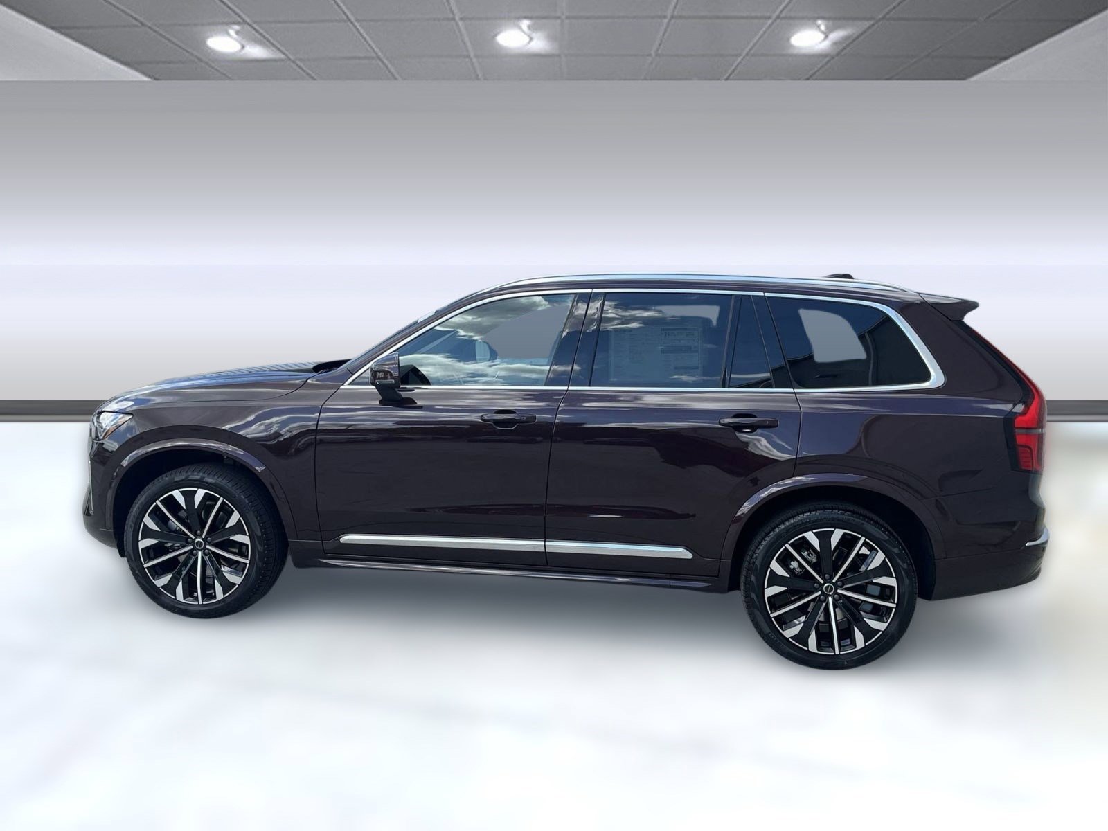 2025 Volvo XC90 B5 Core photo 2