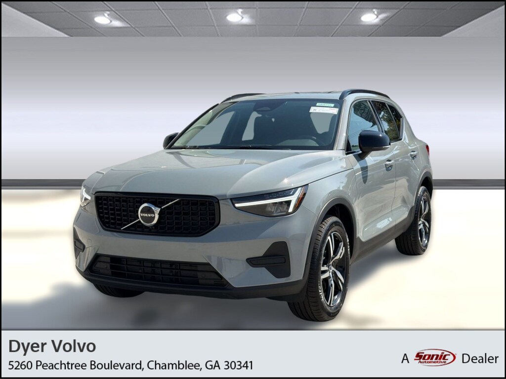 Used 2026 Volvo XC40 B5 Core SUV