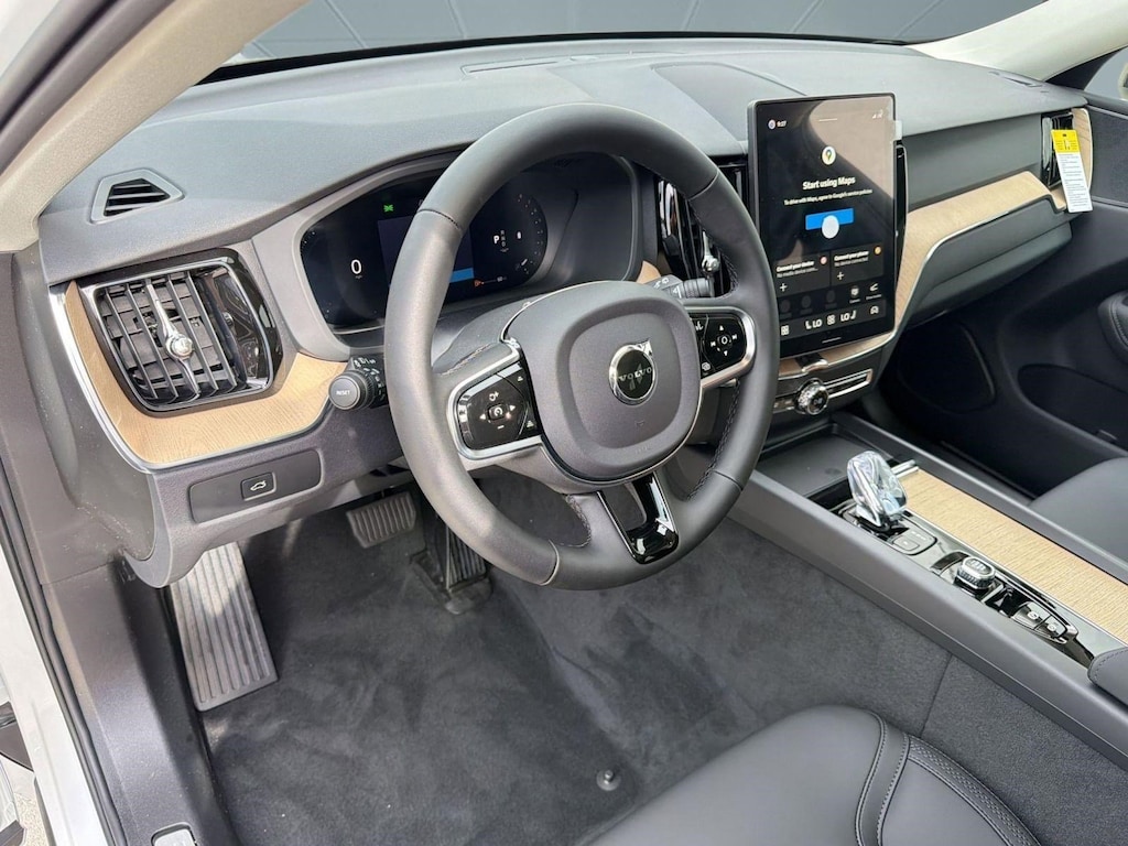 New 2026 Volvo XC60 B5 Core SUV