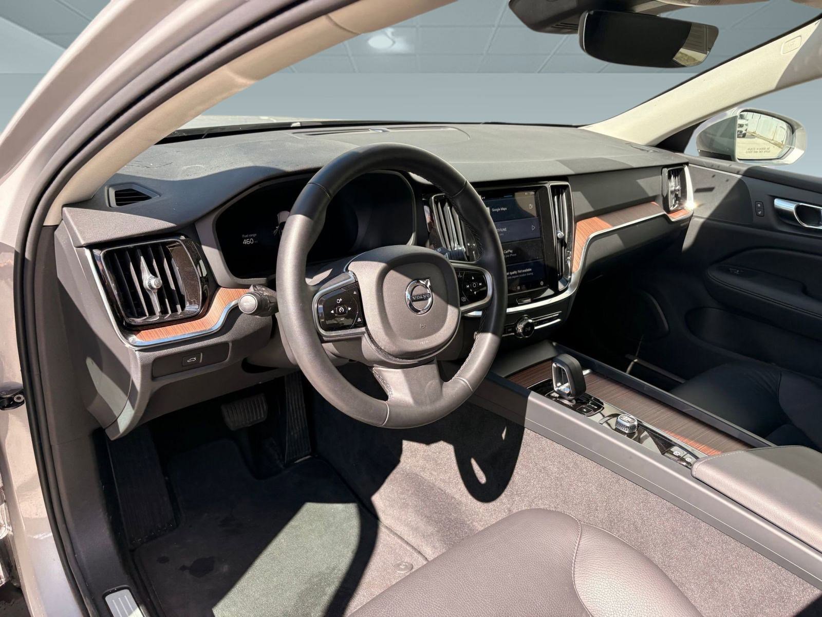 2025 Volvo V60 Cross Country Plus photo 4