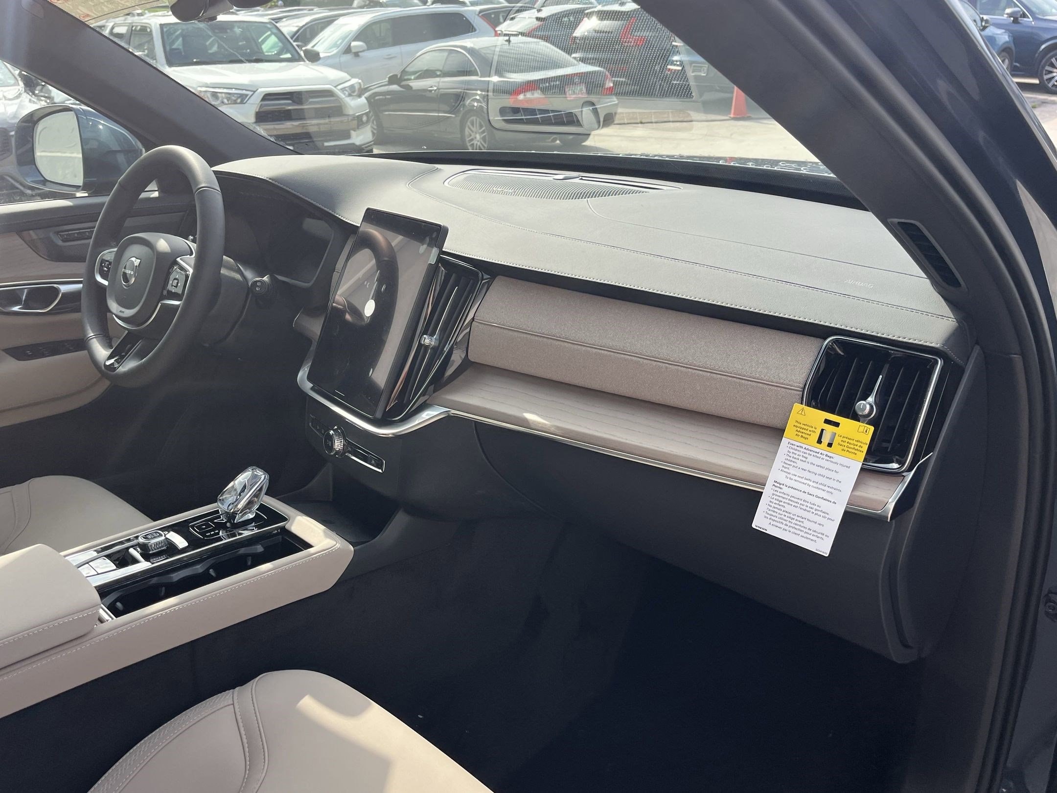 2026 Volvo XC90 Plus - Photo 30