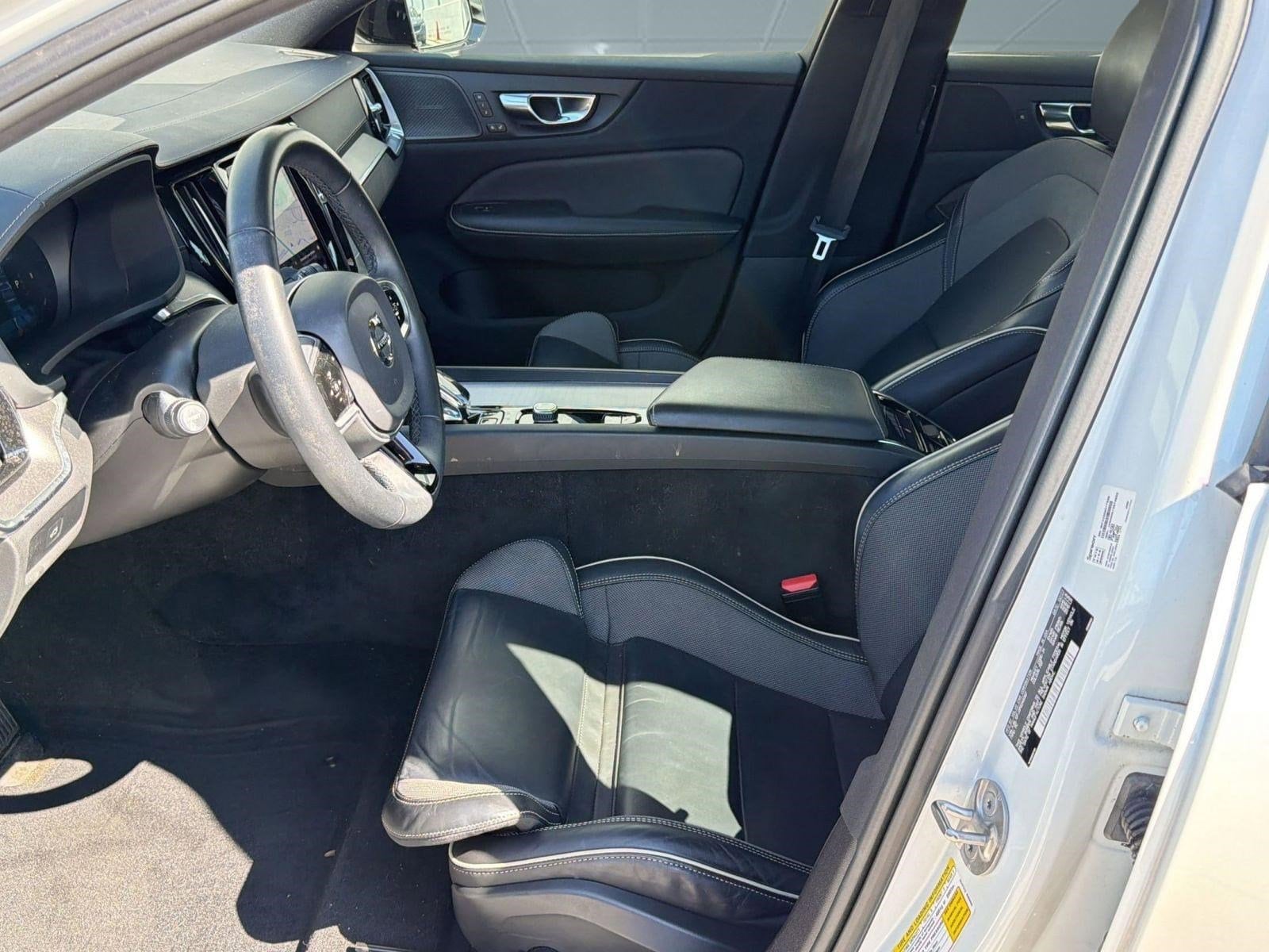 S60 Ultimate Black Edition Sedan