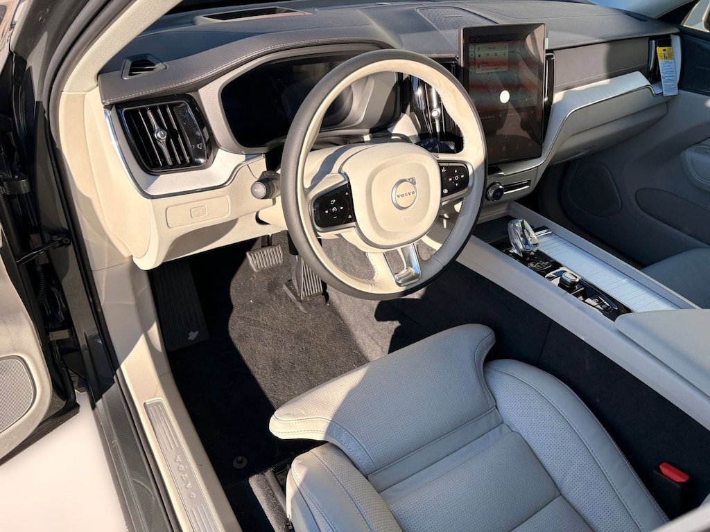 New 2026 Volvo XC60 B5 Ultra SUV