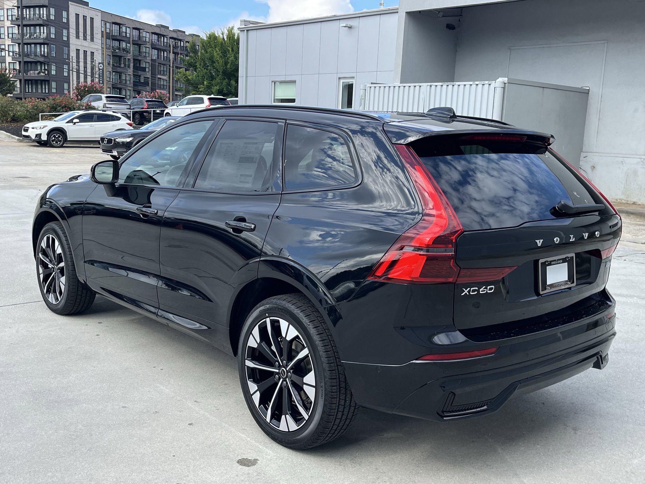 2026 Volvo XC60 B5 Plus photo 3