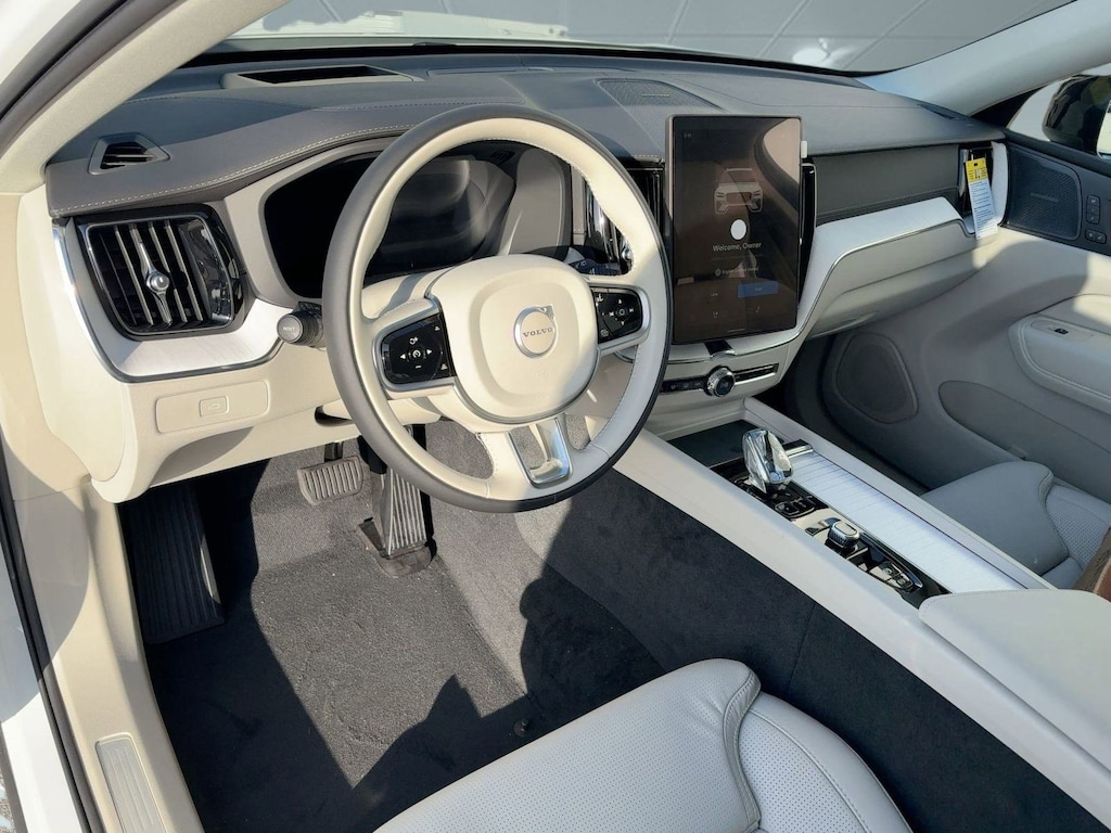 New 2026 Volvo XC60 B5 Ultra SUV