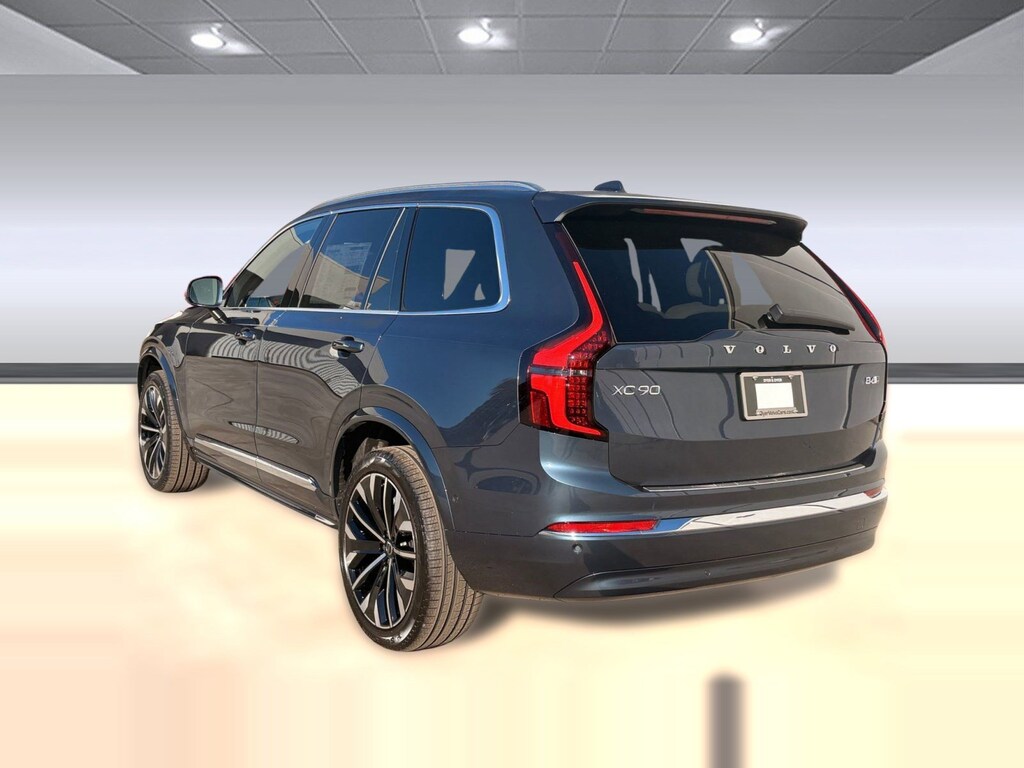 New 2026 Volvo XC90 B6 Plus 7-Seater SUV
