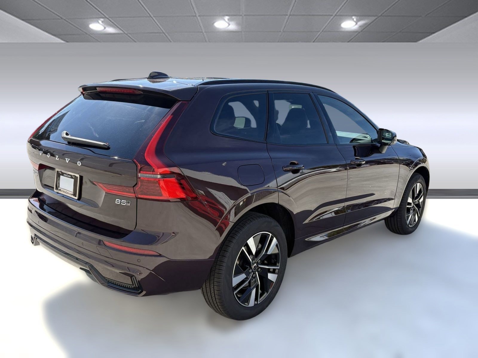 2026 Volvo XC60 Core - Photo 9