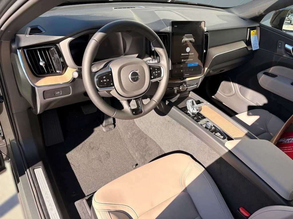 New 2026 Volvo XC60 B5 Core SUV