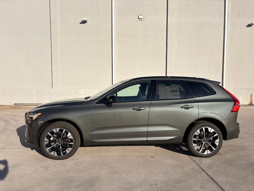 New 2026 Volvo XC60 B5 Plus SUV