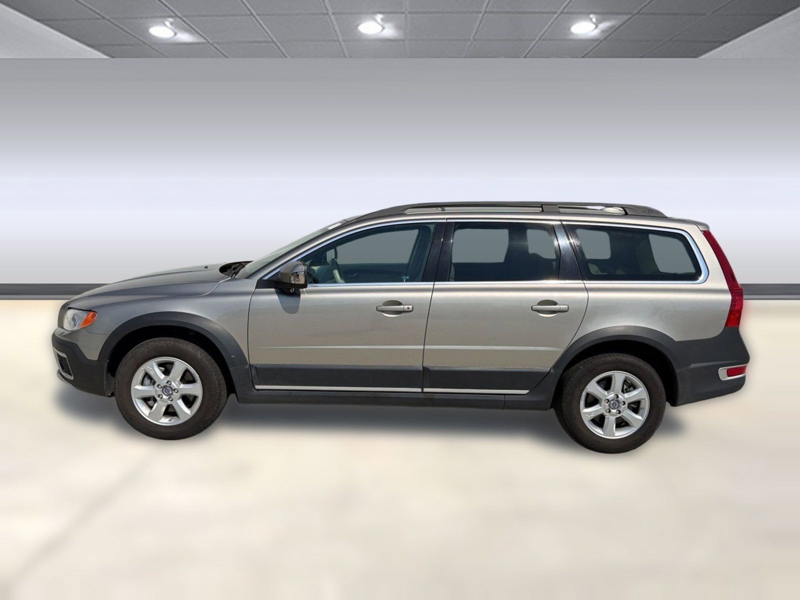 Used 2011 Volvo XC70 3.2 with VIN YV4952BL6B1095556 for sale in Chamblee, GA