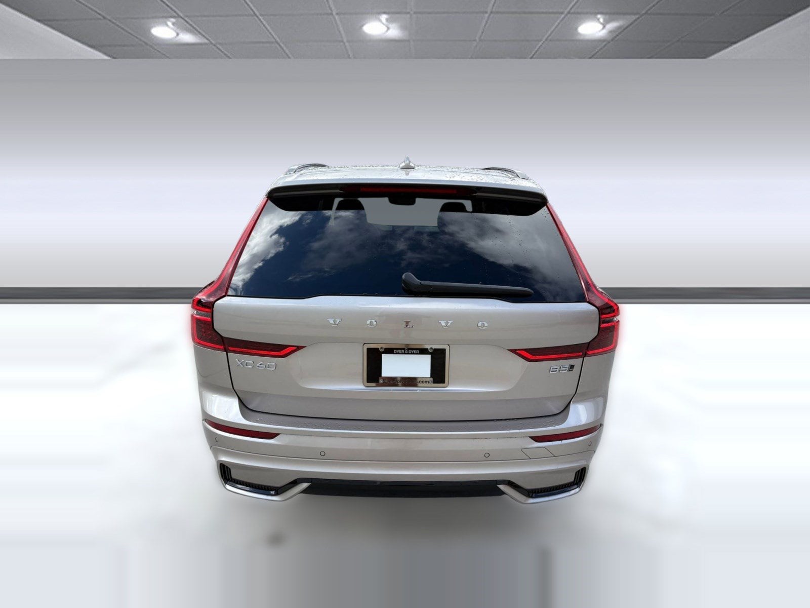 2026 Volvo XC60 Plus - Photo 10