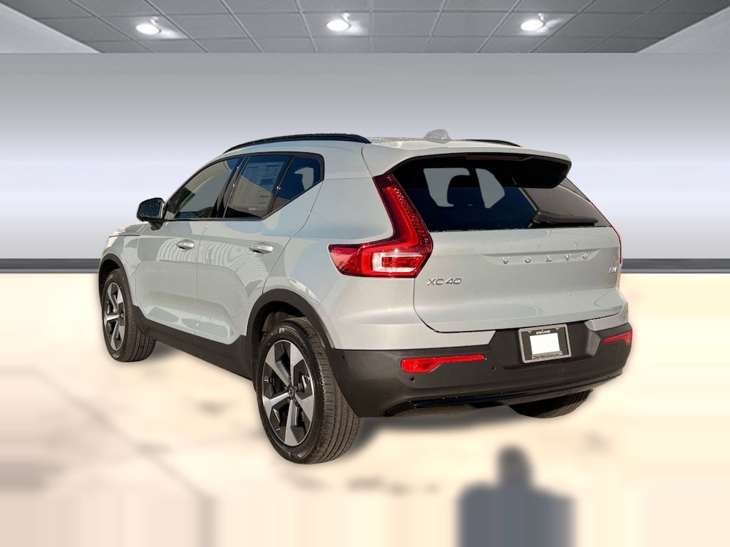 New 2026 Volvo XC40 B5 Plus SUV