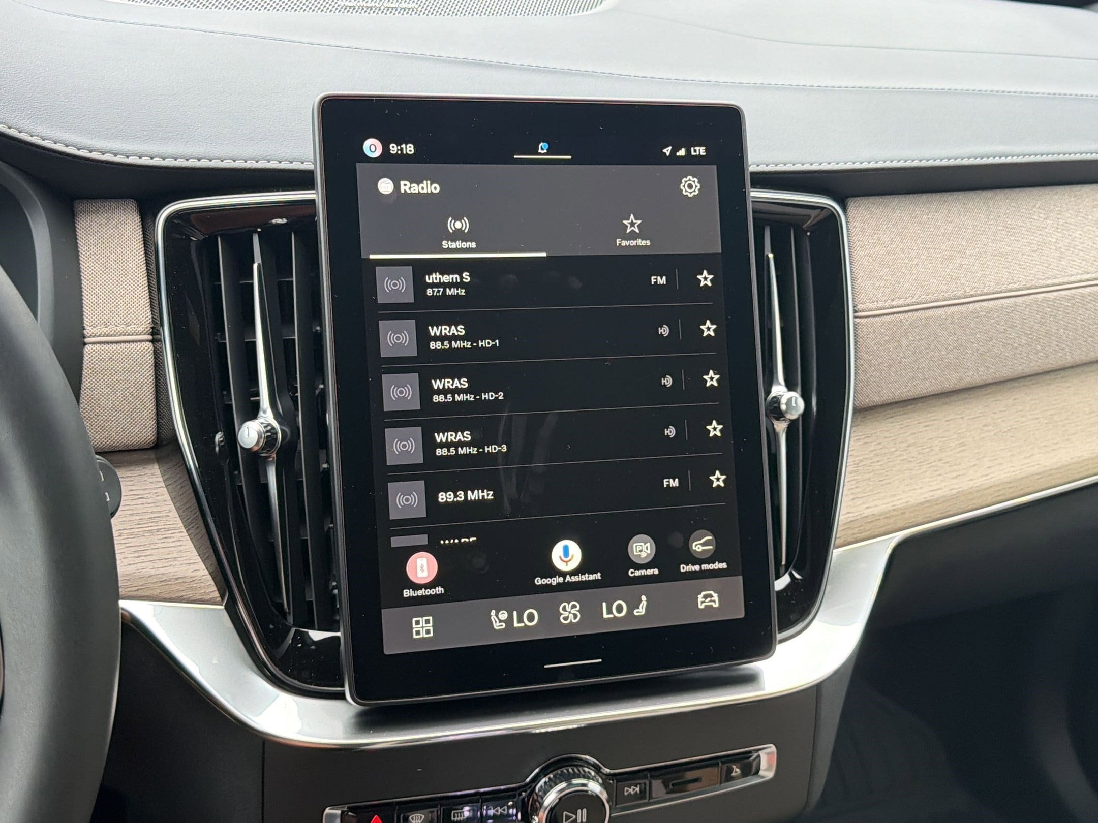 2026 Volvo XC90 Plus - Photo 24