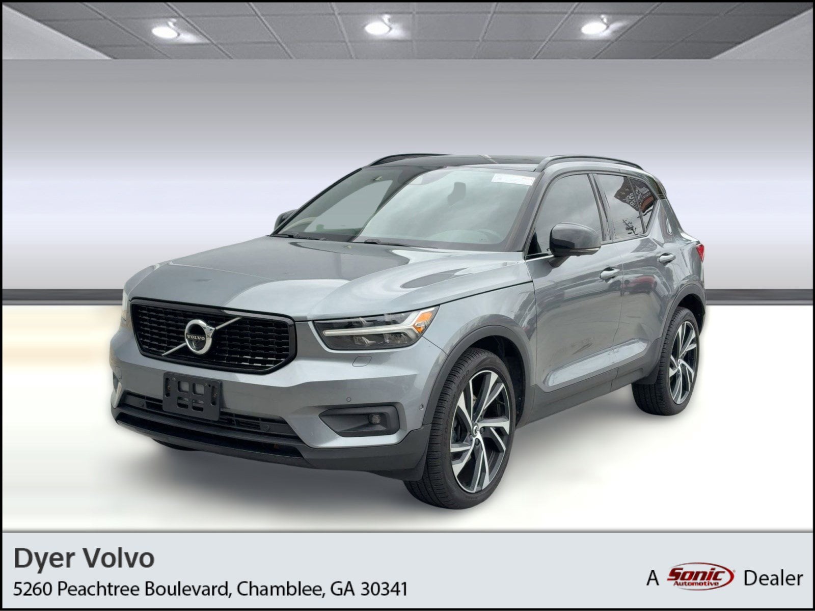 2019 Volvo XC40 R-Design's photo