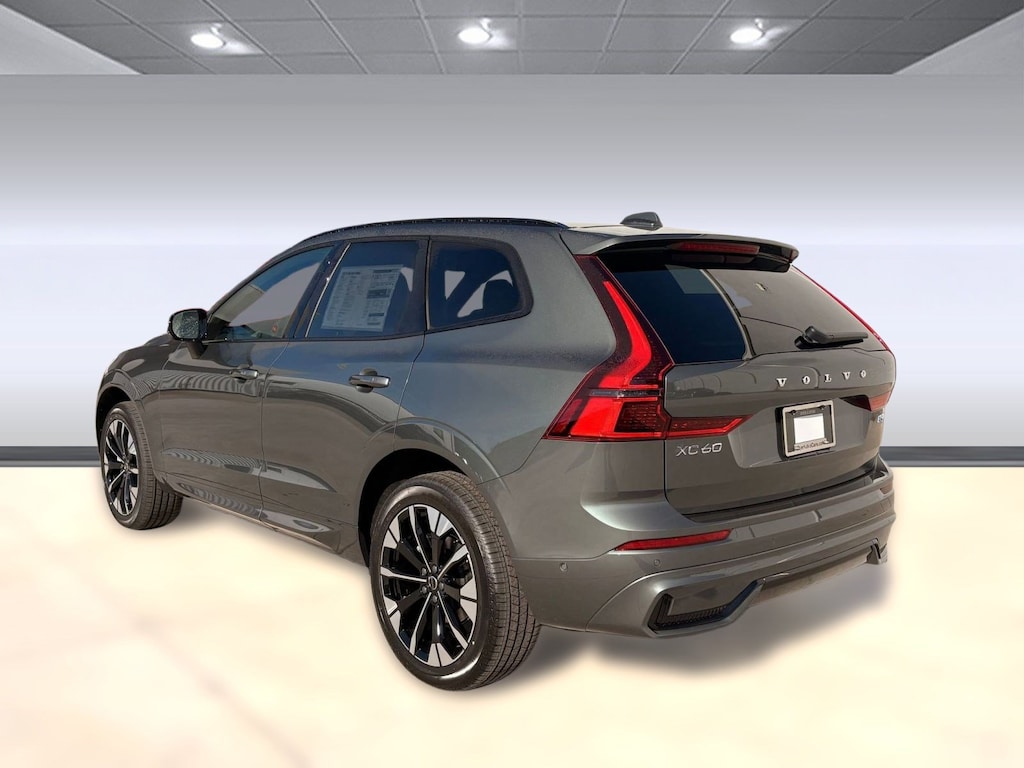 New 2026 Volvo XC60 B5 Plus SUV