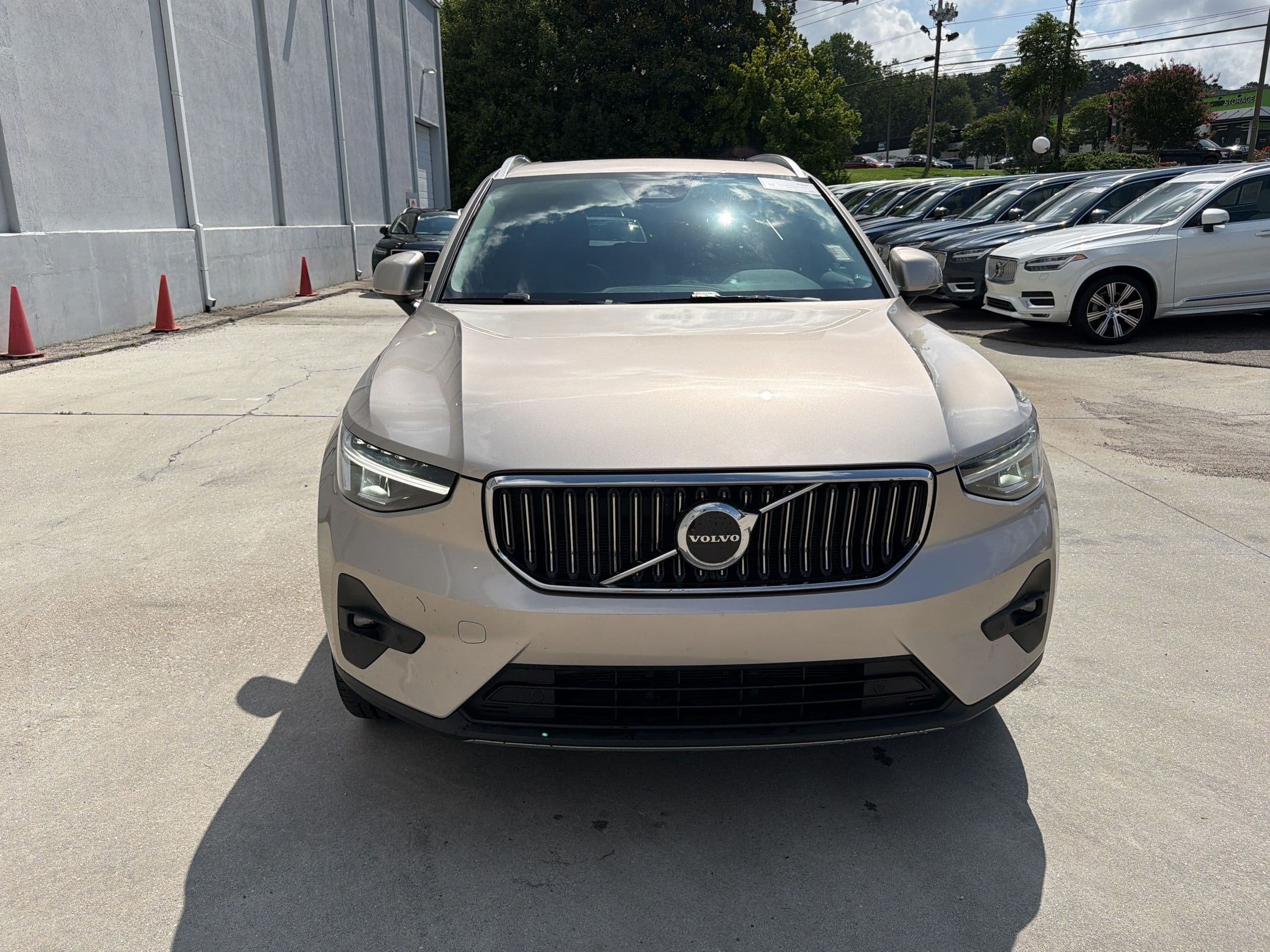 XC40 Plus Bright Theme SUV