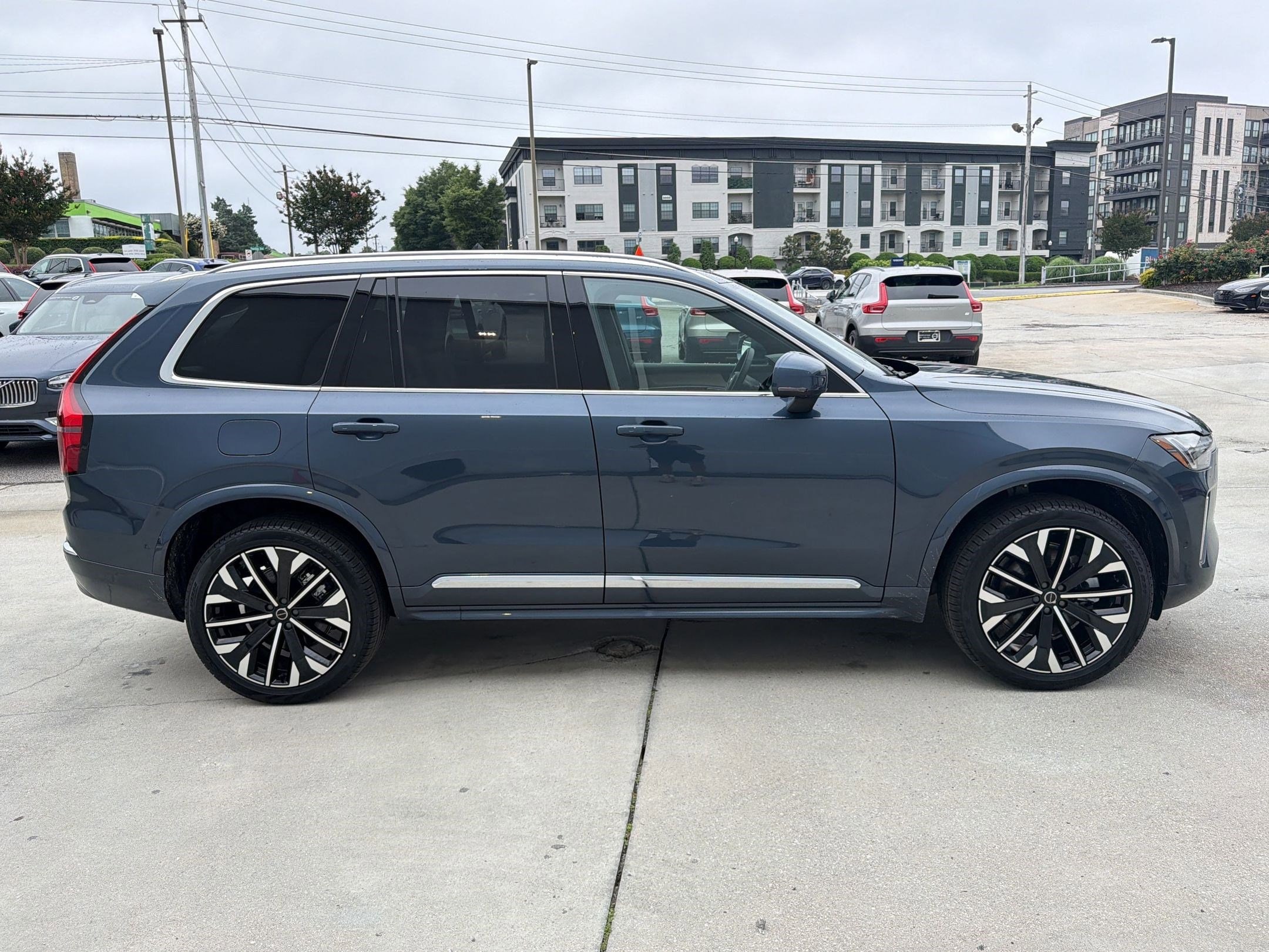 2026 Volvo XC90 Plus - Photo 8