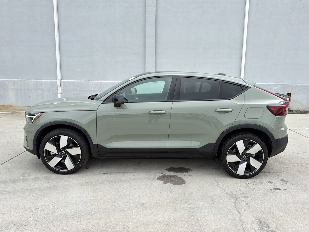 Used 2023 Volvo C40 Recharge Pure Electric Ultimate SUV