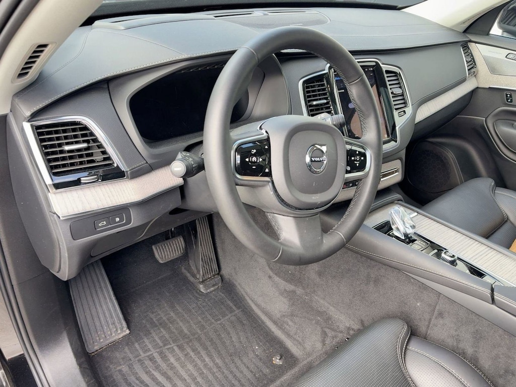 Certified 2024 Volvo XC90 plug-in hybrid Ultimate Bright Theme SUV