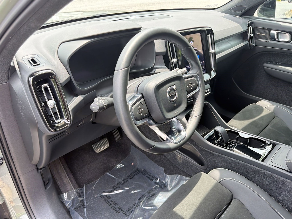Used 2023 Volvo C40 Recharge Pure Electric Ultimate SUV