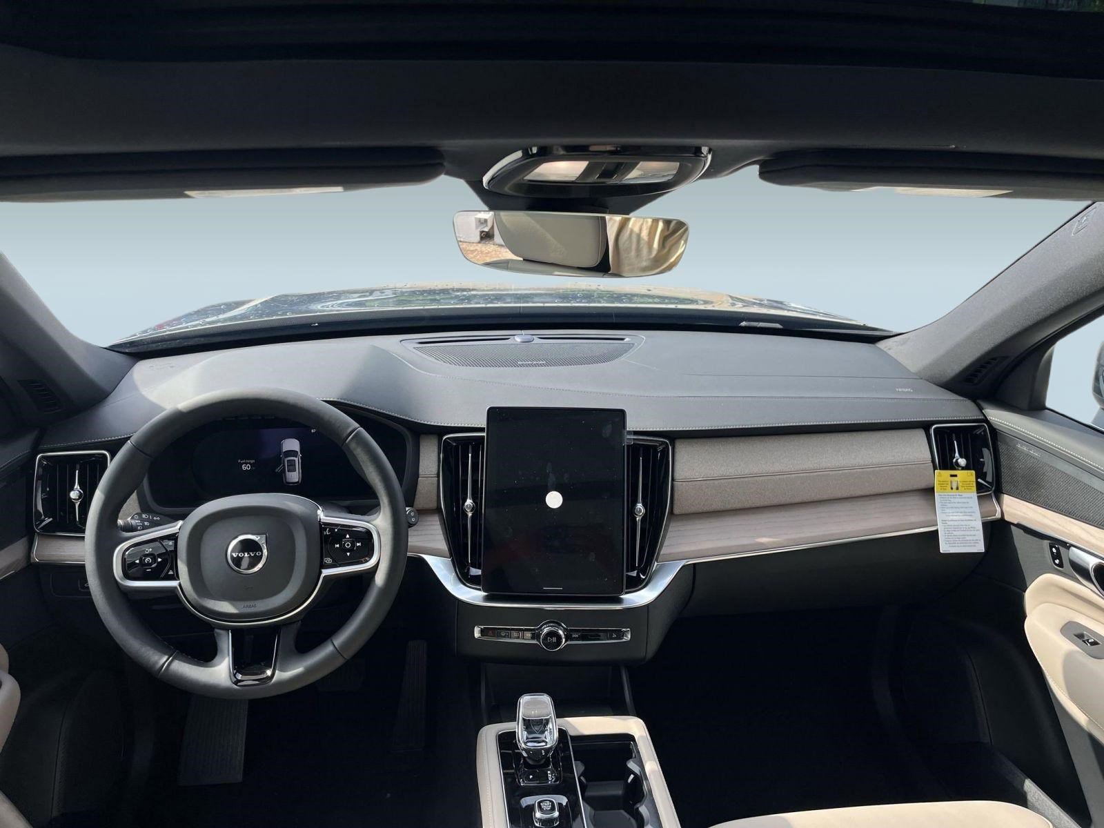 2026 Volvo XC90 Plus - Photo 17