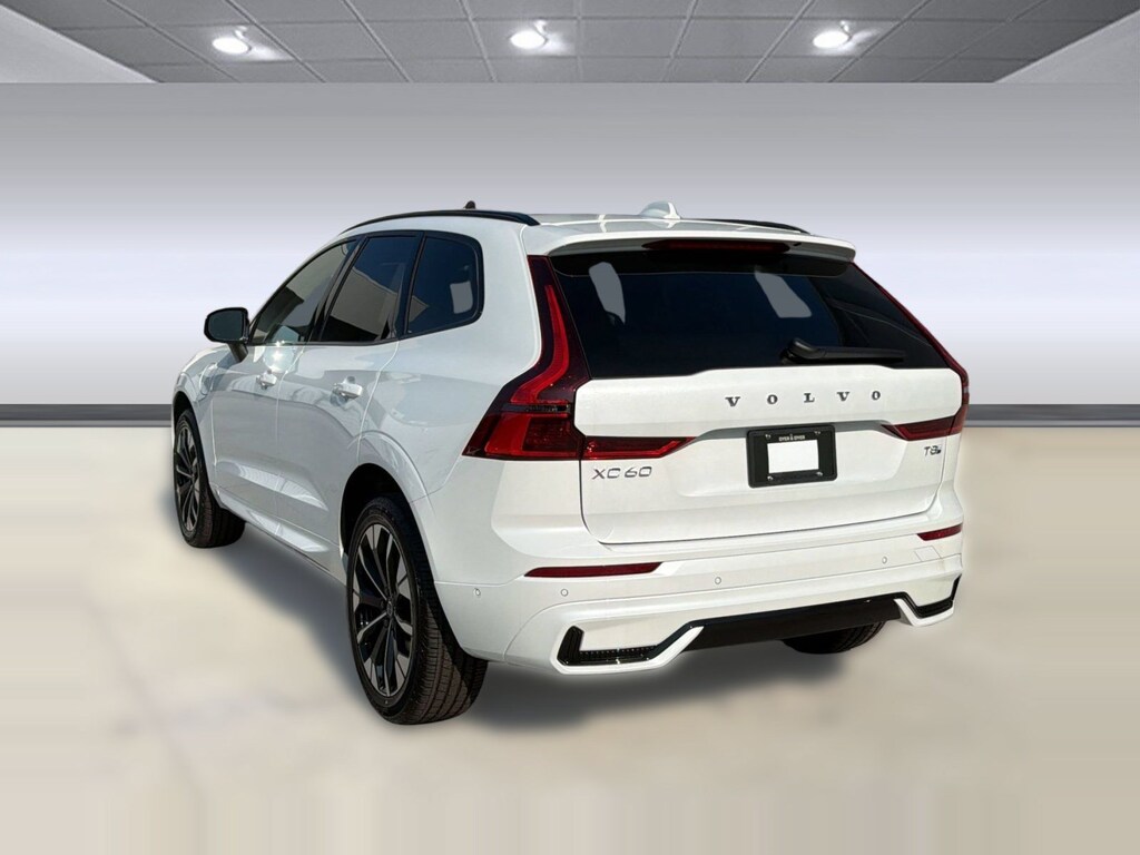 New 2026 Volvo XC60 plug-in hybrid T8 Plus SUV