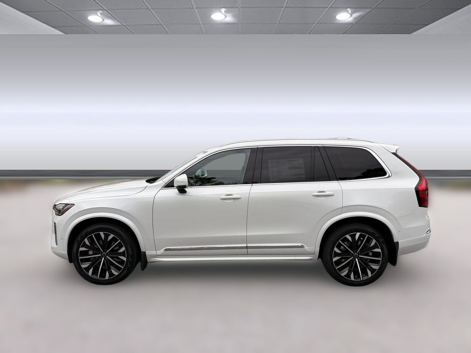 2026 Volvo XC90 Plus photo 2