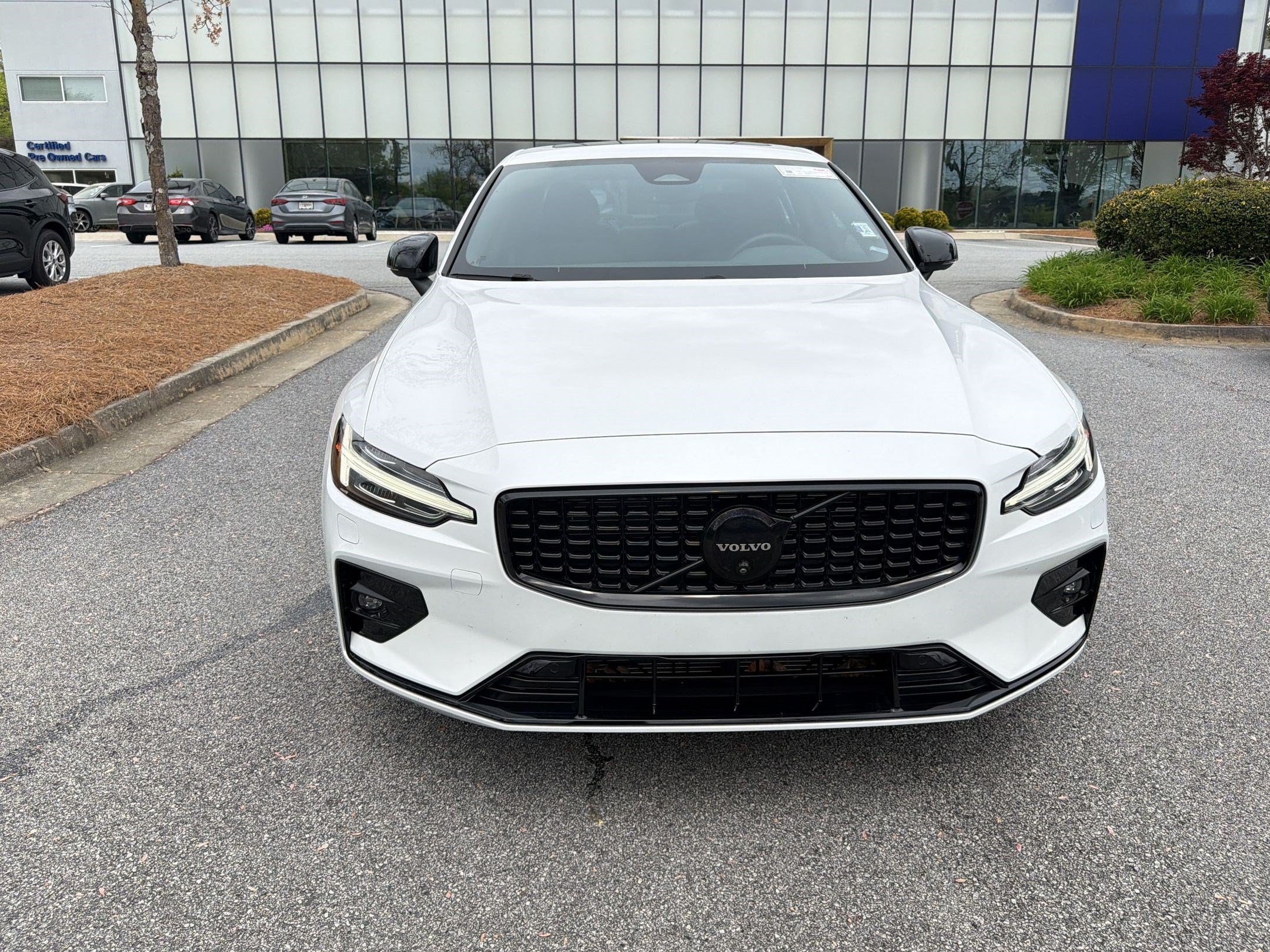 S60 Plus Black Edition Sedan