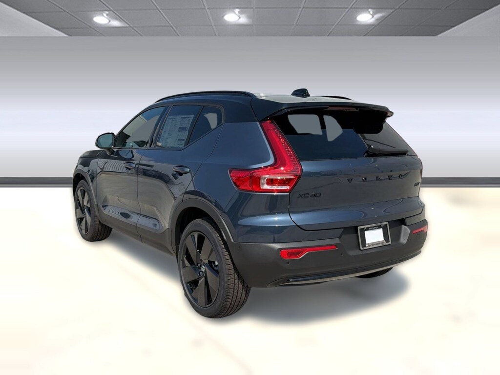 New 2026 Volvo XC40 B5 Ultra Black Edition SUV