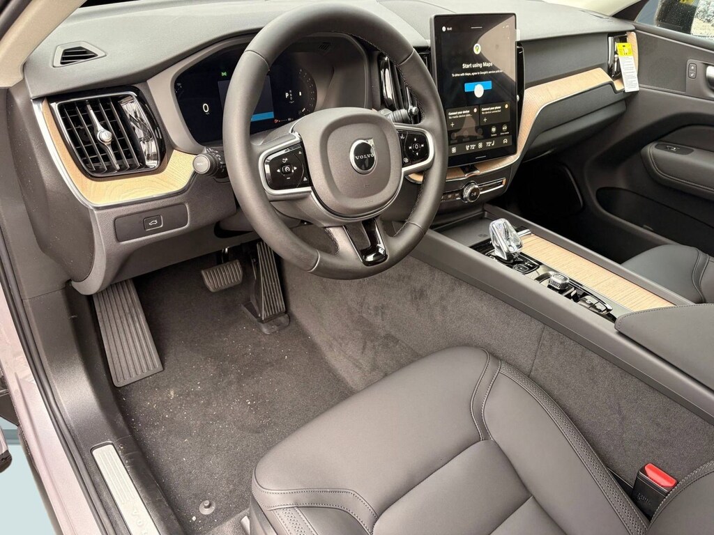 New 2026 Volvo XC60 B5 Core SUV