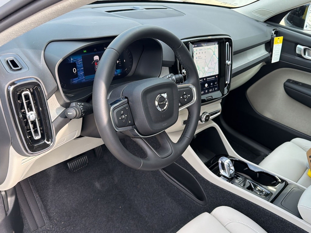 New 2026 Volvo XC40 B5 Plus SUV