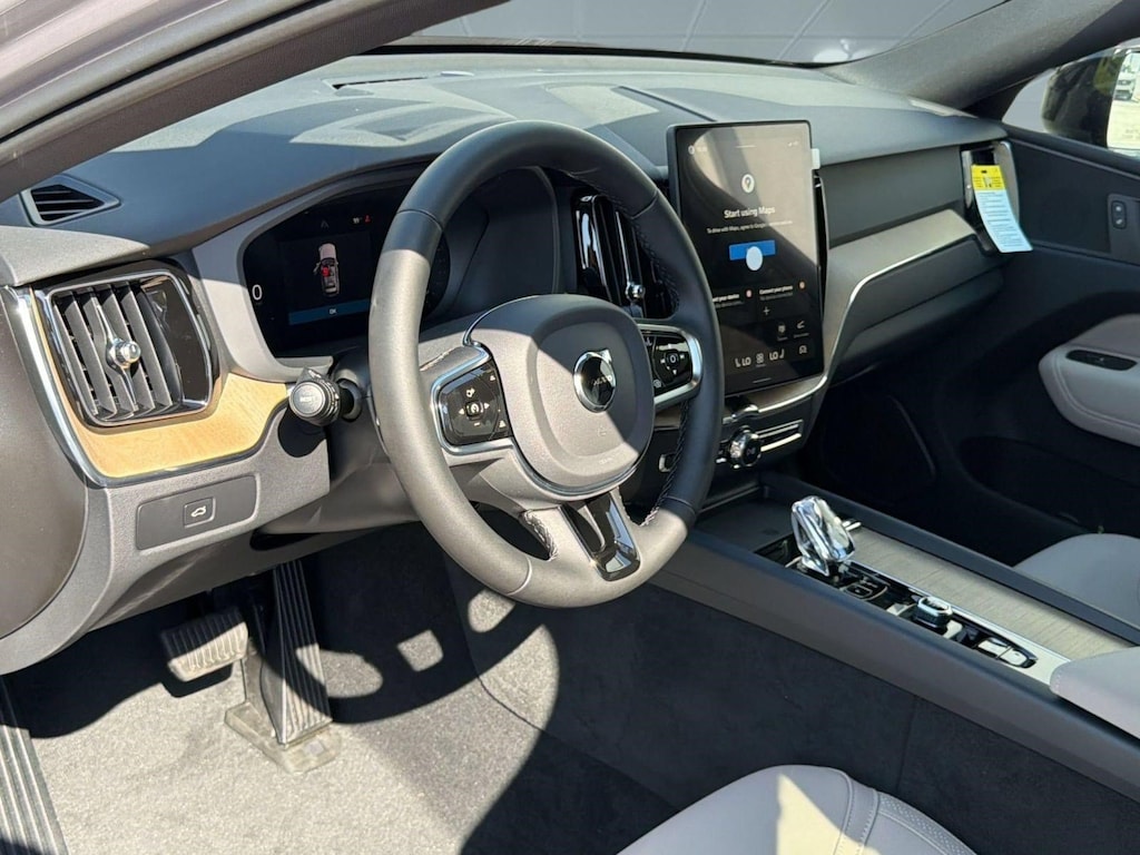 New 2026 Volvo XC60 B5 Core SUV