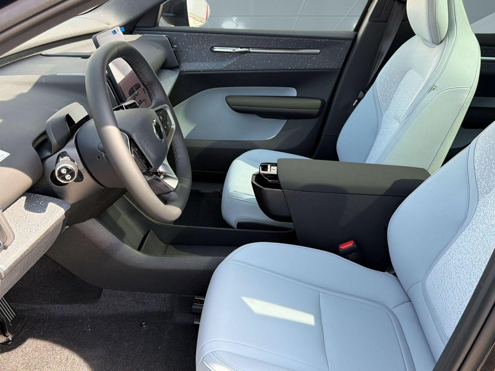 EX30 Twin Motor Ultra SUV