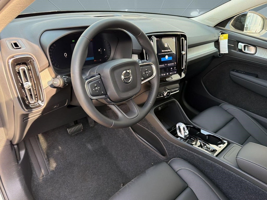 New 2026 Volvo XC40 B5 Plus SUV