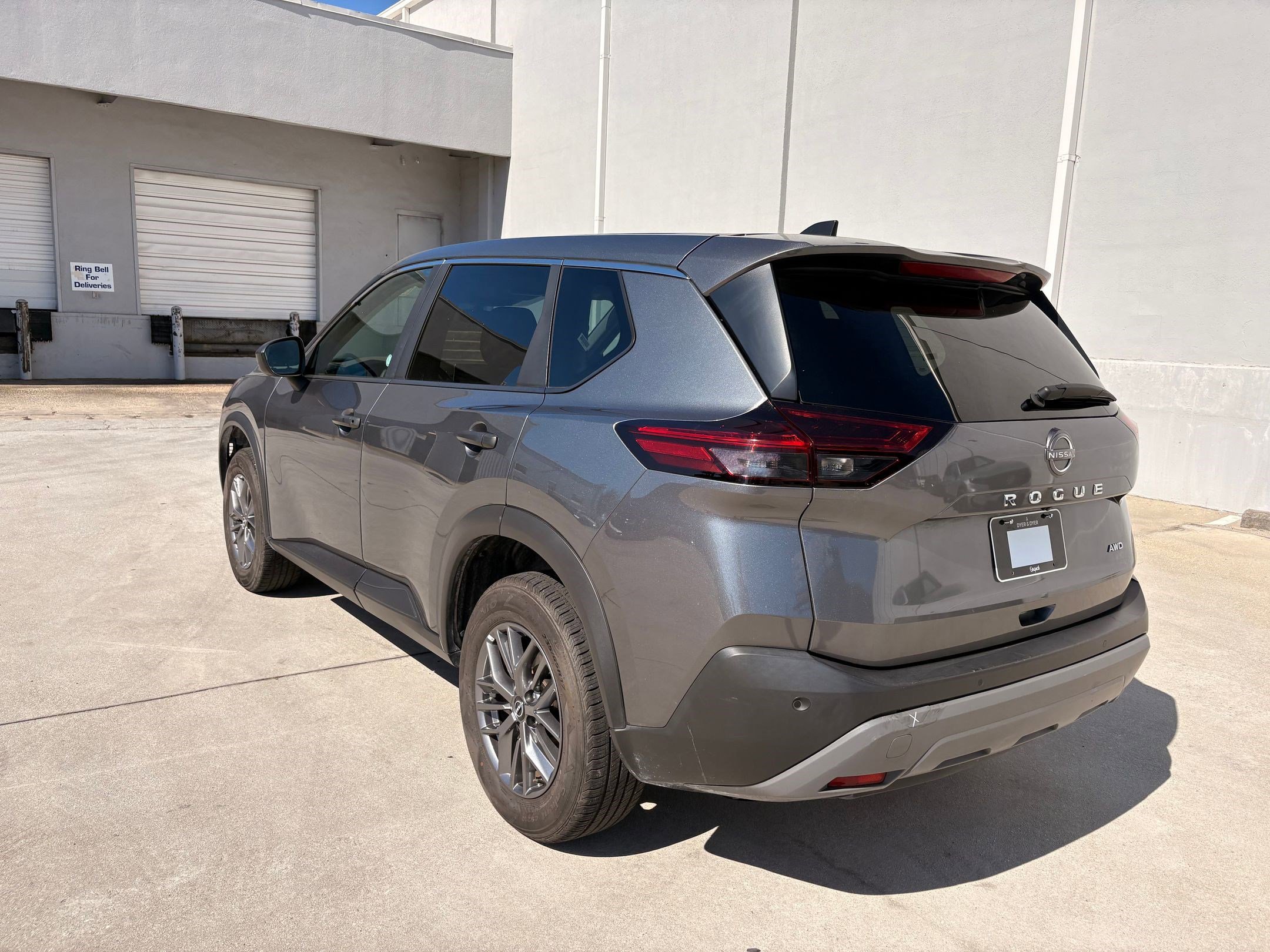 2023 Nissan Rogue S photo 2