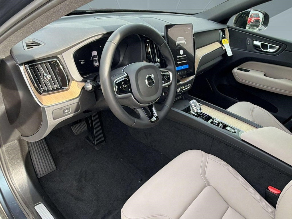 New 2026 Volvo XC60 B5 Plus SUV