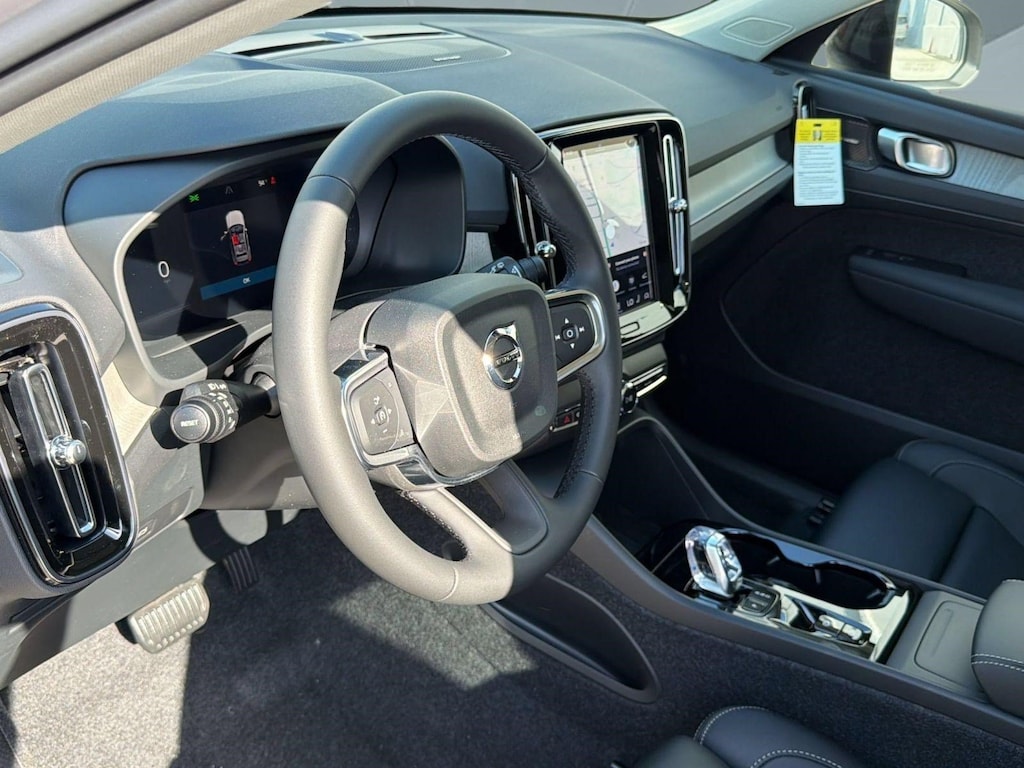 New 2026 Volvo XC40 B5 Ultra SUV