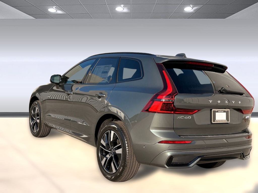 New 2026 Volvo XC60 B5 Plus SUV